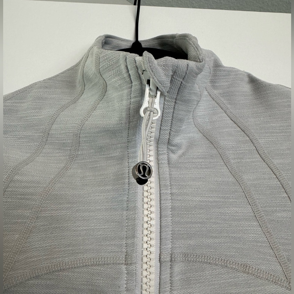Lululemon Define Light Gray Jacket Size 6 - image 2